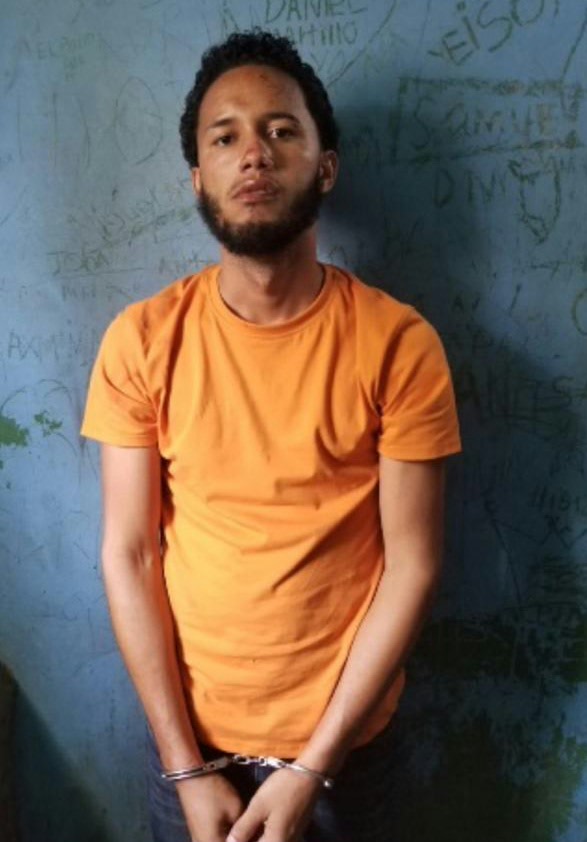 Policía Nacional arresta al confeso autor del homicidio de una persona por arma blanca y herir de balas a otra en el municipio de&nbsp;Puñal