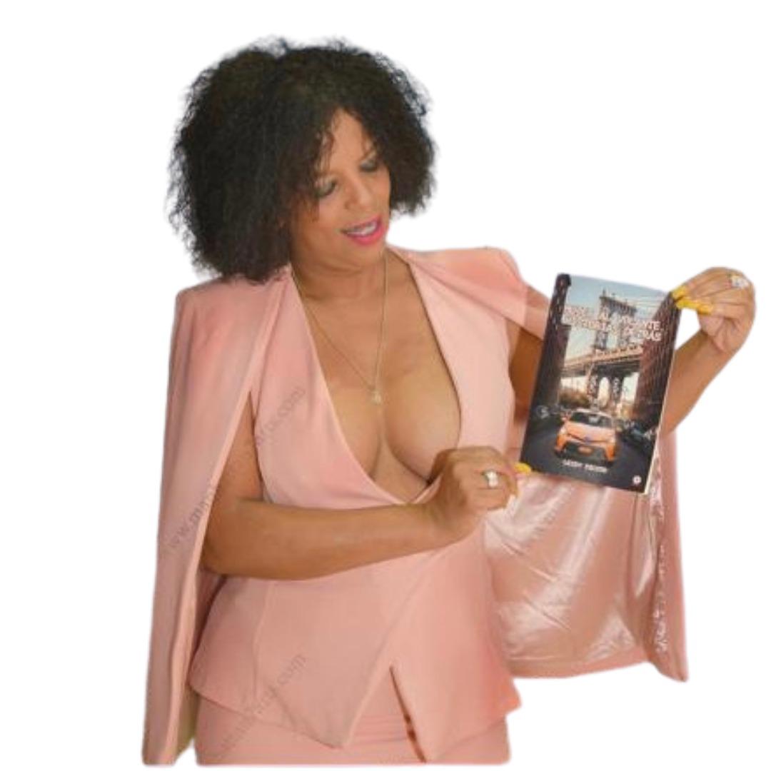 Leidy Escoto presenta proyecto turístico y pone a circular&nbsp;libro