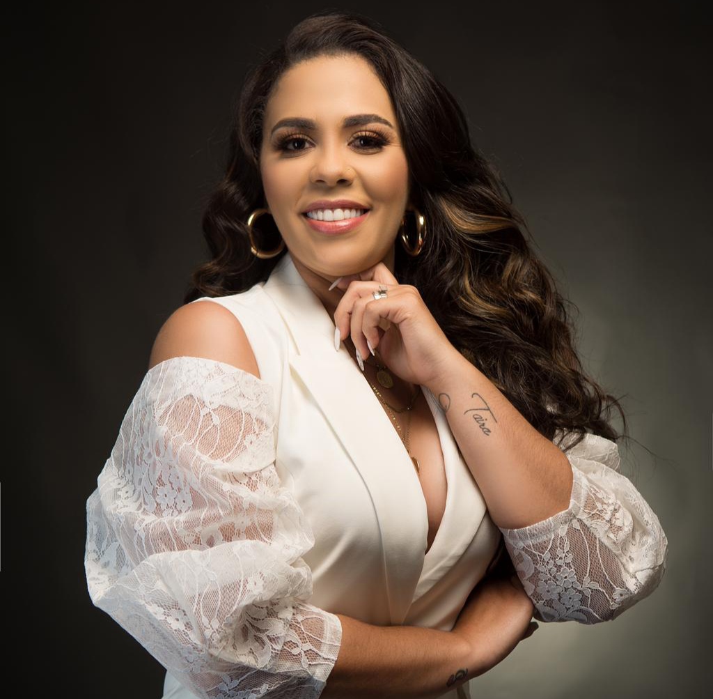 Cristal Abreu ahora por&nbsp;YouTube