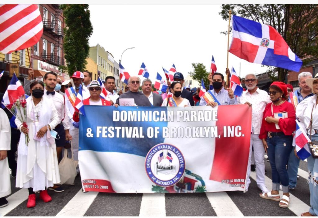 Dominicanos realizan su acostumbrado desfile anual en Nueva&nbsp;York