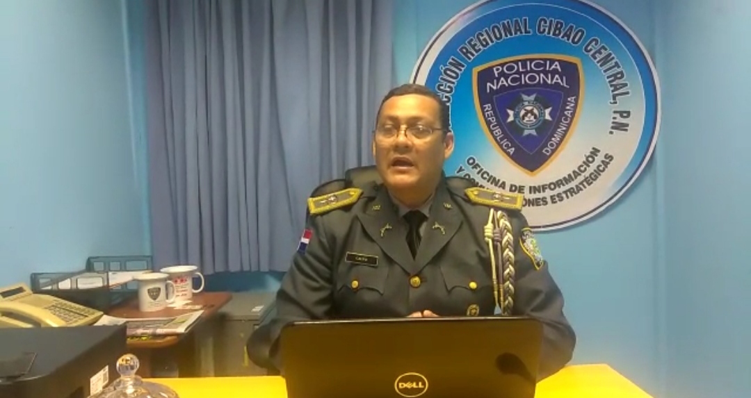 Hombre es sorprendido en flagrante delito presuntamente violando menor de edad en La Vega, dentro de Jeepeta en&nbsp;parqueo