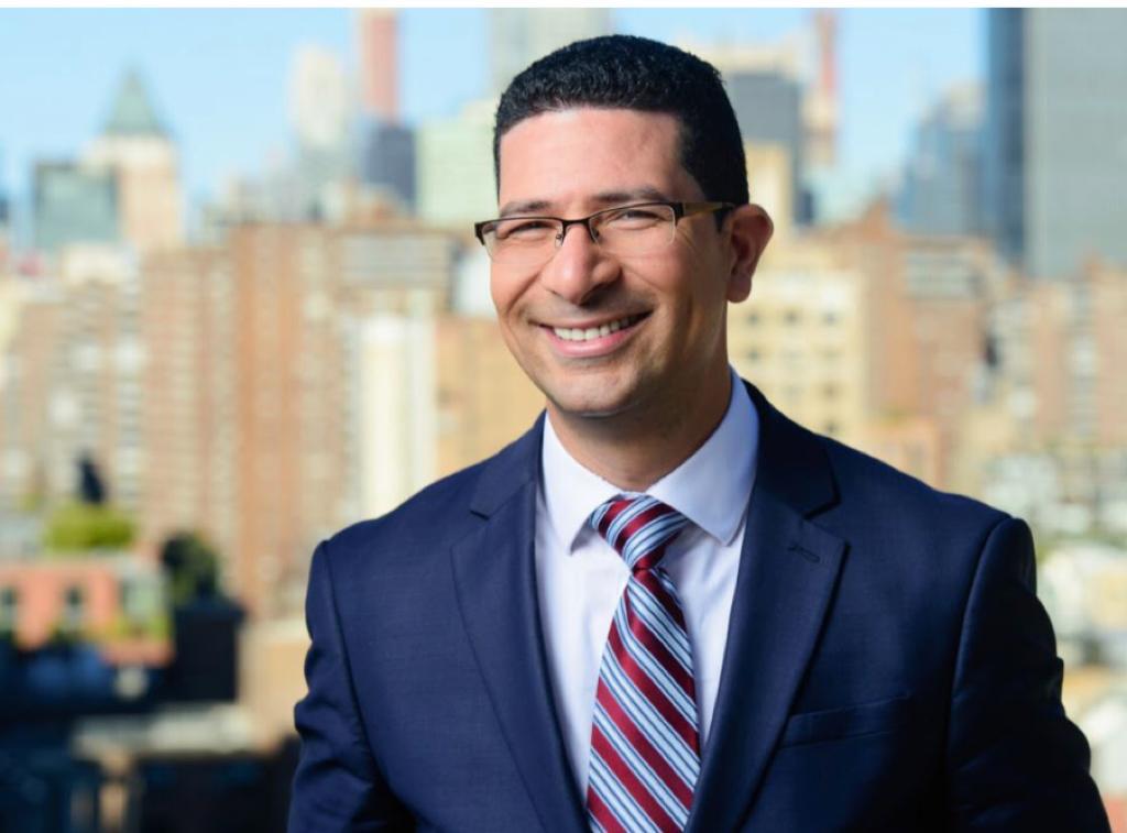 Periodista dominicano Jonathan Inoa es el nuevo presentador de Noticias Univisión&nbsp;41.