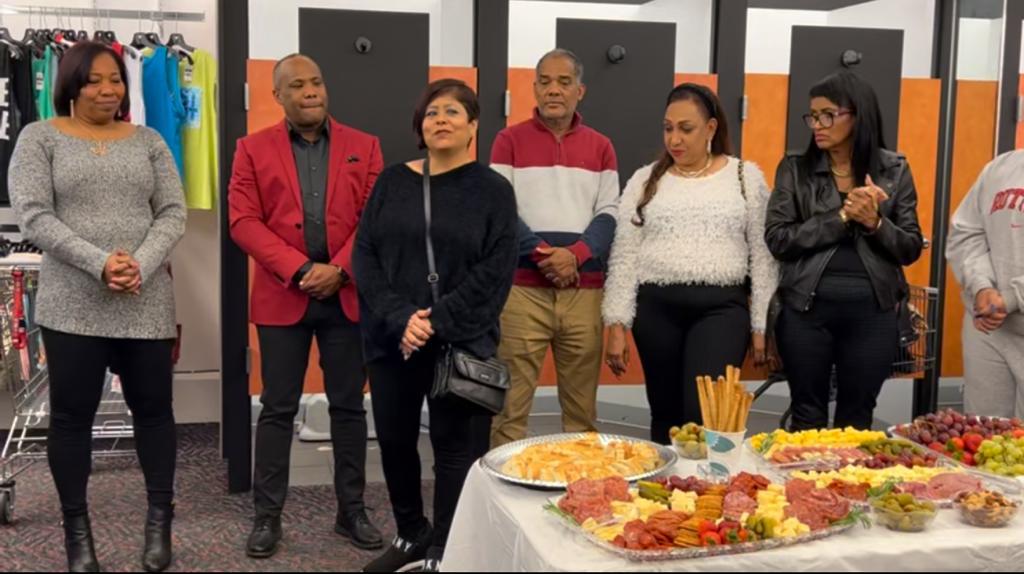 Grupo de Empresarios Hispanos realizan el Grand Opening por todo lo alto de una tienda por departamentos en Nueva Jersey; Estados&nbsp;Unidos