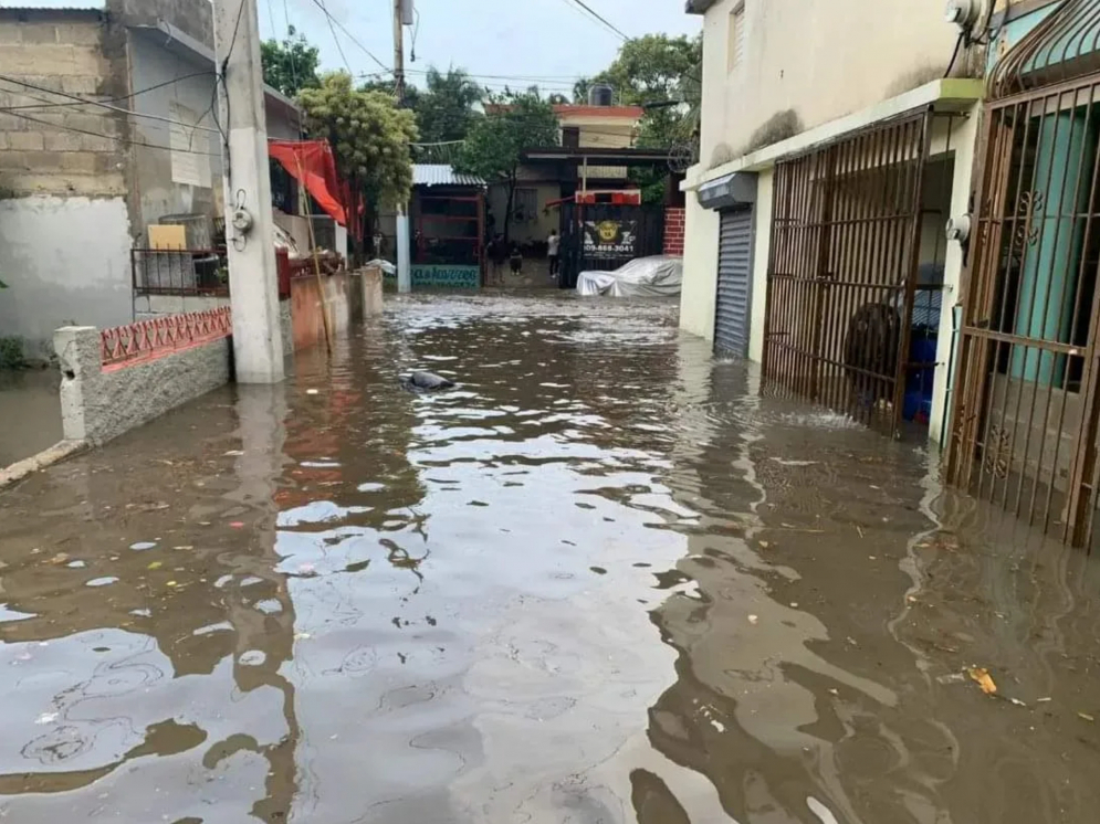 Moradores de Hoya del Caimito piden autoridades del gobierno ir en su&nbsp;auxilio