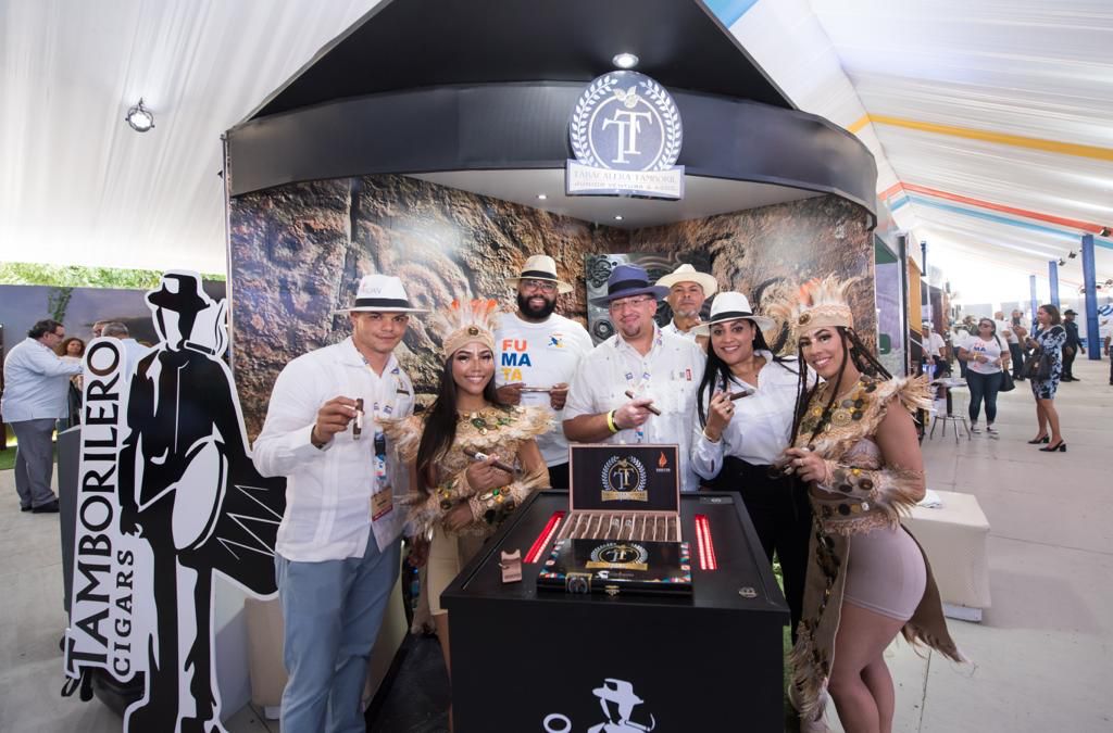 “Las Tainas” de Tabacalera Tamboril causan furor en el Dominican Cigar&nbsp;Fest
