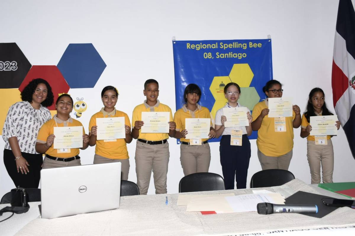 Spelling Bee muestra avances aprendizaje de inglés estudiantes escuelas de&nbsp;Santiago
