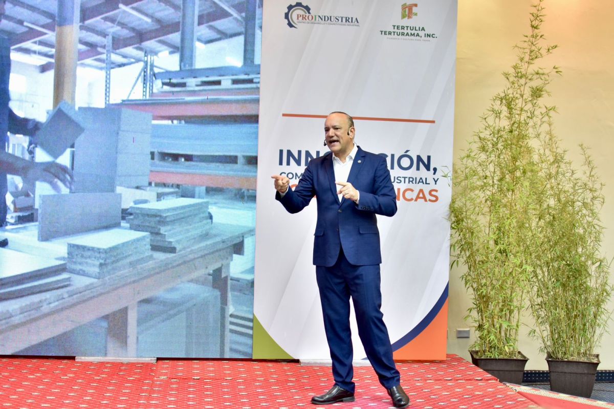 Ulises Rodríguez presenta logros de PROINDUSTRIA; resalta auge de ZF y su impacto en empleo y&nbsp;divisas