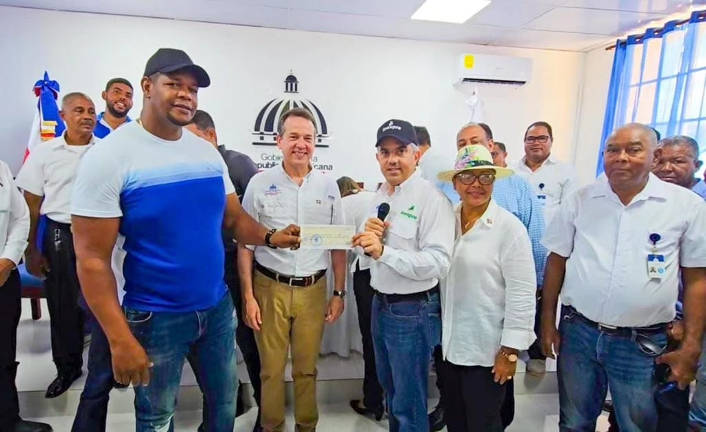 Gobierno paga 15 millones a productores de la frontera en tiempo&nbsp;récord