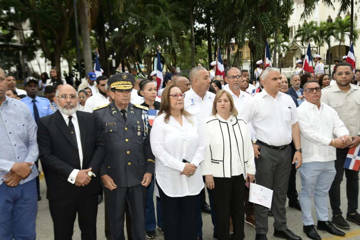 Gobernación y autoridades de Santiago conmemoran el 180 aniversario de la Independencia&nbsp;Nacional