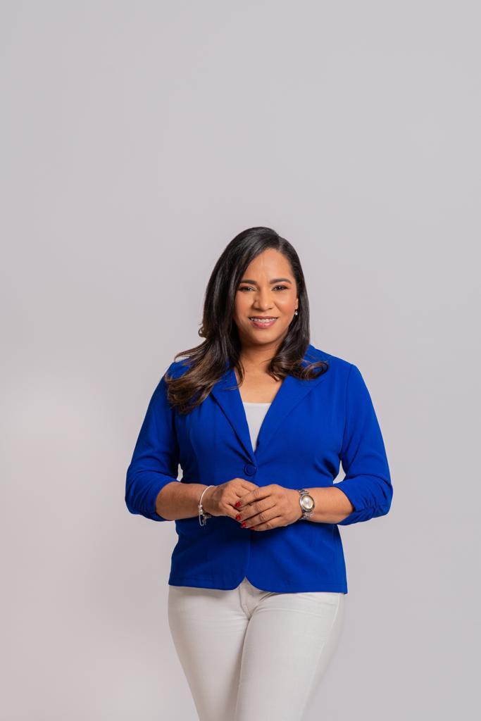 Destacada poetisa, escritora y activista social Elba López, pondera cualidades de Dilenia&nbsp;Santos