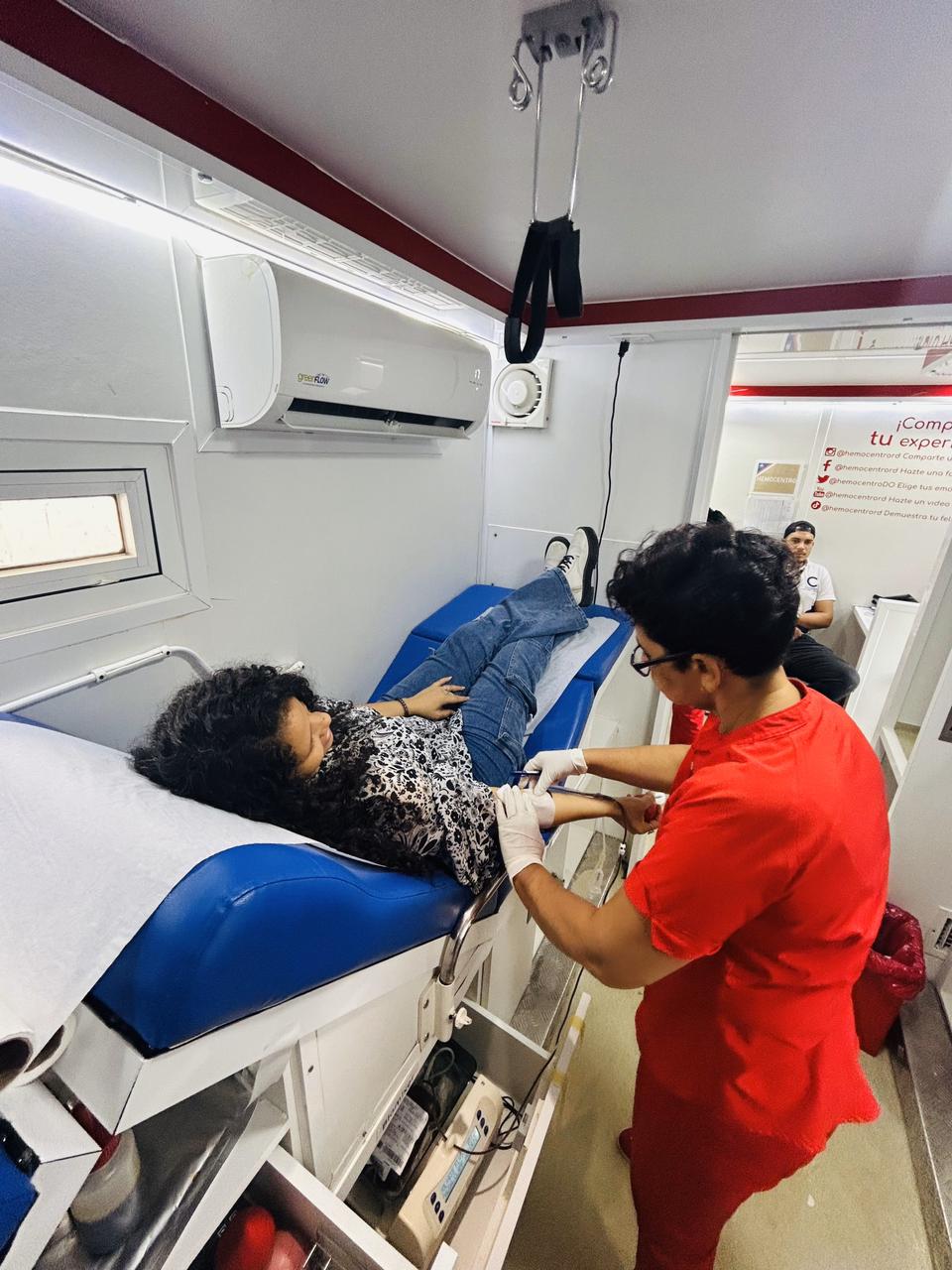 Colaboradores del INFOTEP donan su sangre al Hemocentro&nbsp;Nacional