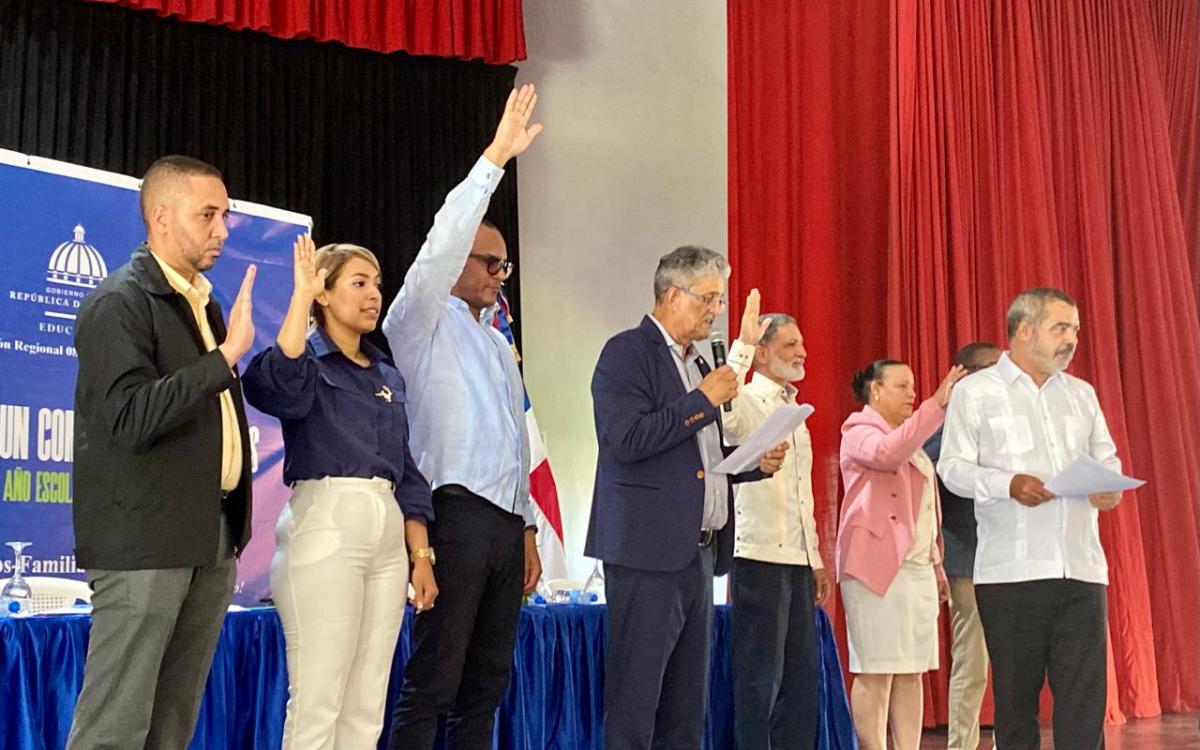 Juramentan comisiones distritales para la Evaluación de Desempeño&nbsp;Docente