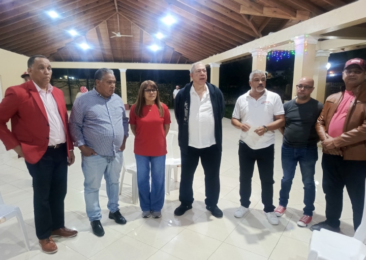 Adompretur Santiago celebra encuentro navideño junto a gremios de la&nbsp;comunicación