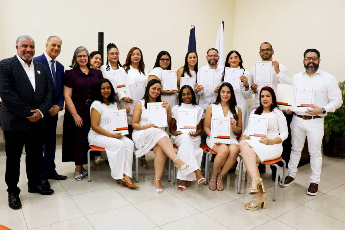 EXAE O&M celebra la segunda graduación del Diplomado en Sonografía de Emergencia y Cuidados&nbsp;Críticos