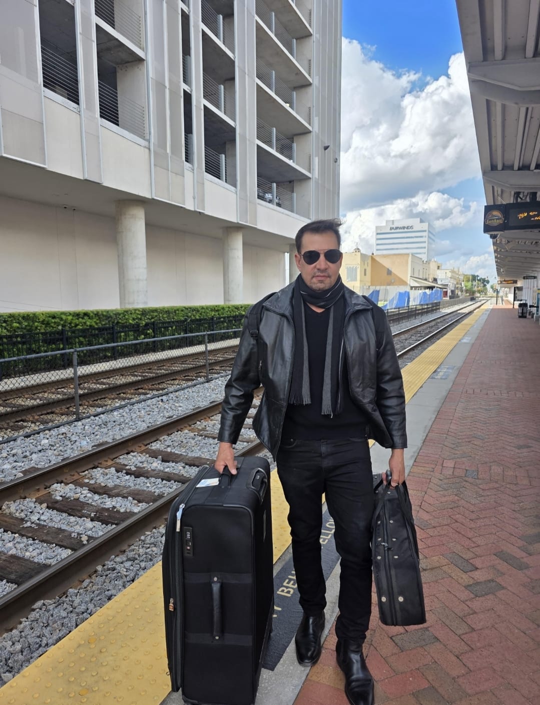 Tony Batista pone voz a la realidad de la diáspora con su canción “Me voy de New&nbsp;York