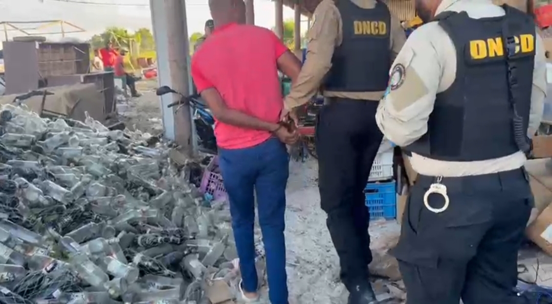 Operativos en Verón: Capturan a dos hombres con más de 2,700 gramos de cocaína, marihuana y&nbsp;crack