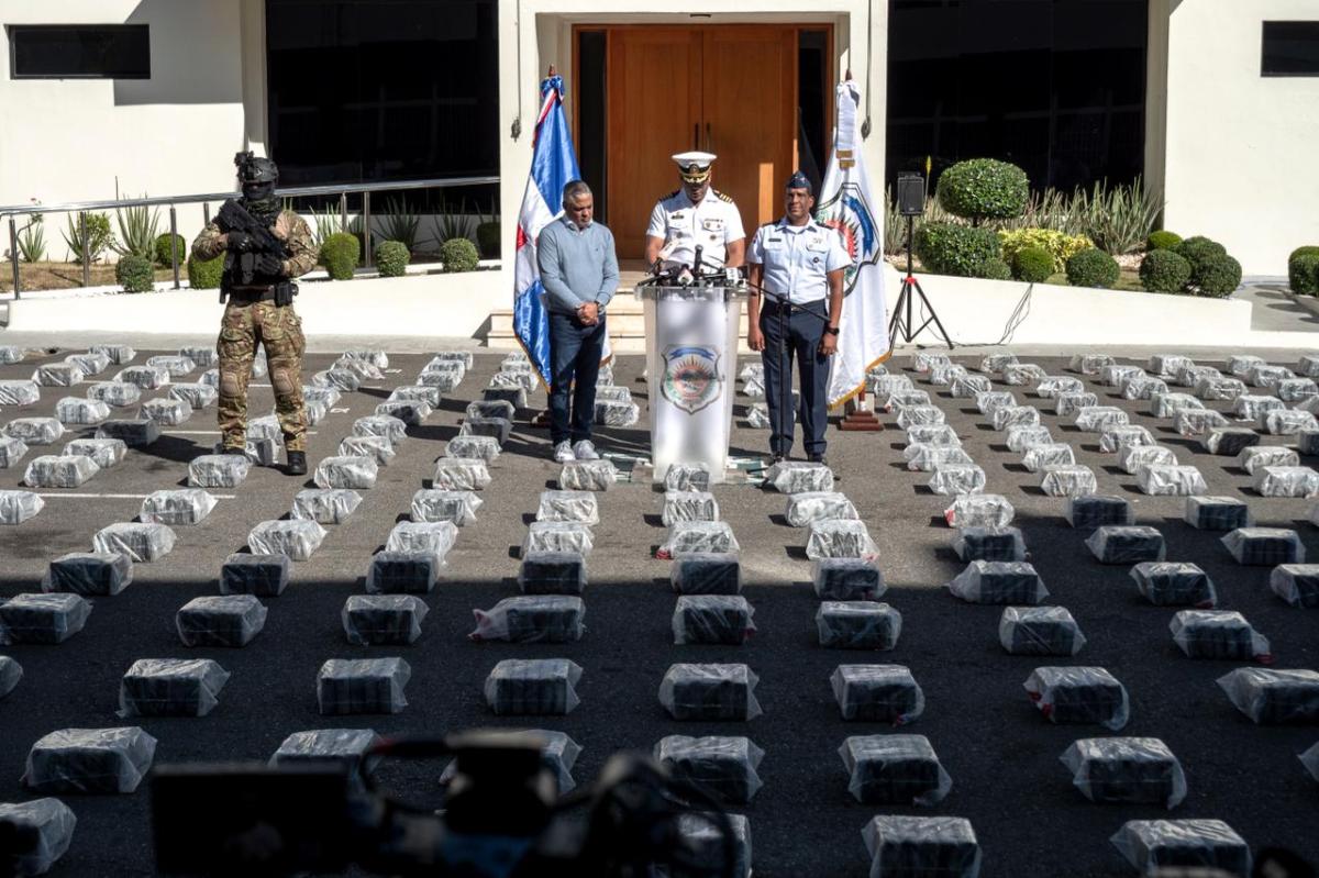Otro golpe histórico al narcotráfico: Arrestan seis hombres con un cargamento de más de dos toneladas de presunta&nbsp;cocaína