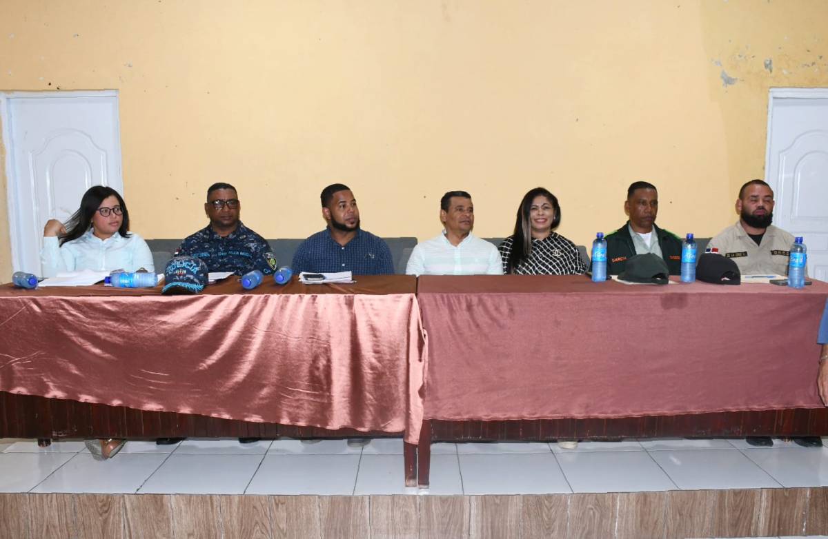 Interior y Policía desarrolla Mesa de Seguridad, Ciudadanía y Género en Santiago&nbsp;Oeste